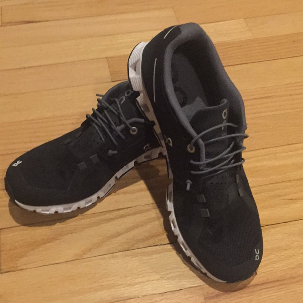 On Cloud 5, Women’s size 10.5